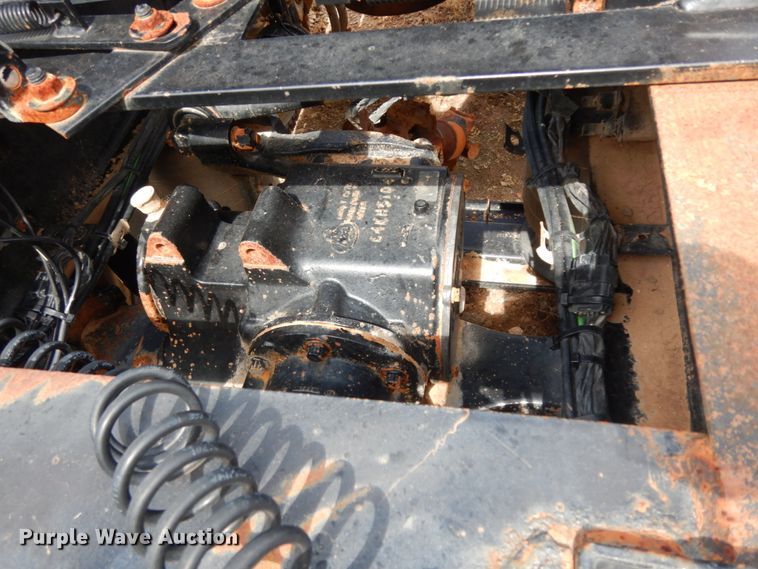 image for item DM6276 2010 Mack CHU613  semi truck