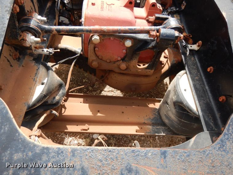 image for item DM6276 2010 Mack CHU613  semi truck