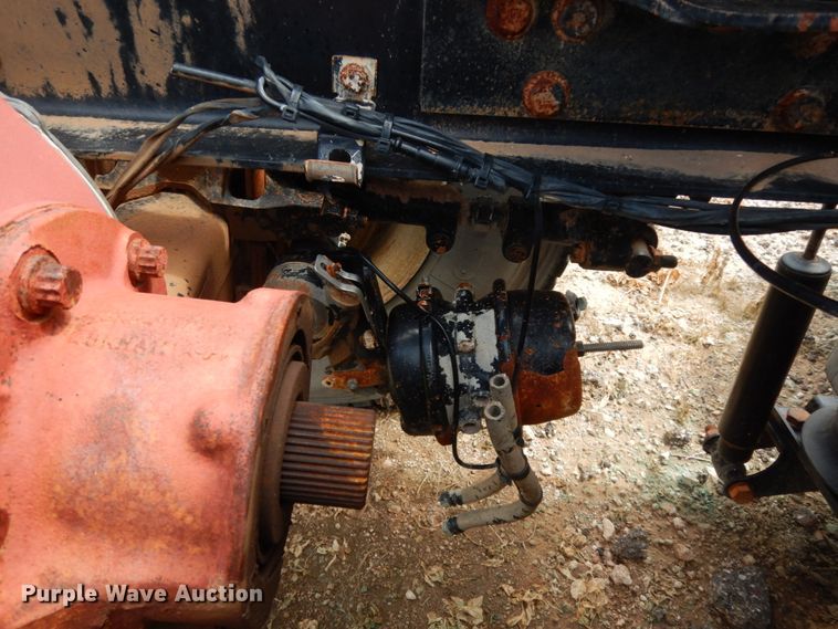 image for item DM6276 2010 Mack CHU613  semi truck