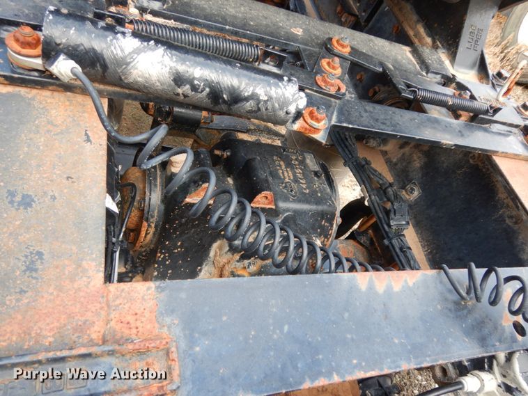 image for item DM6276 2010 Mack CHU613  semi truck