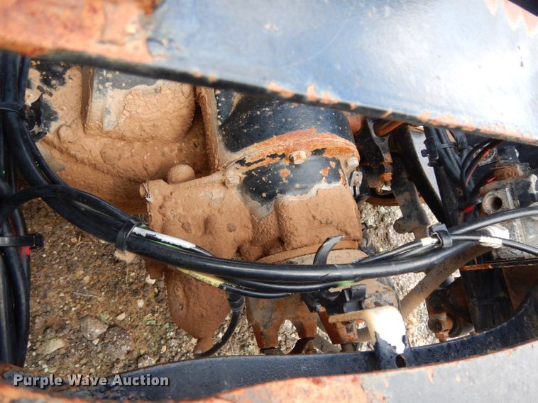 image for item DM6276 2010 Mack CHU613  semi truck