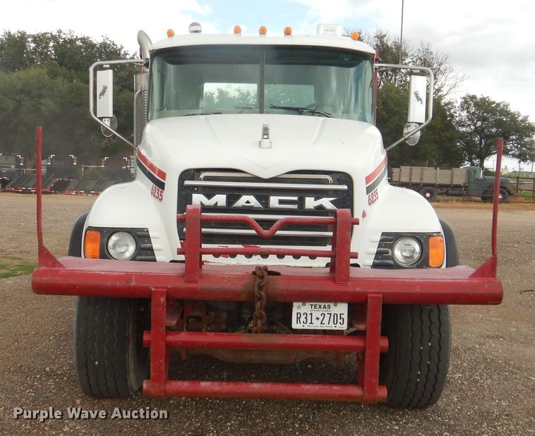 image for item DM6277 2007 Mack CV713  roll-off container truck