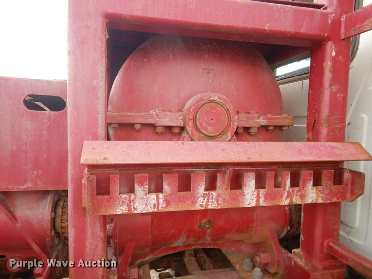 image for item DM6277 2007 Mack CV713  roll-off container truck