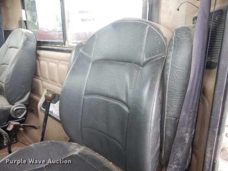 image for item DM6277 2007 Mack CV713  roll-off container truck