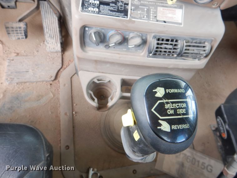 image for item DM6277 2007 Mack CV713  roll-off container truck