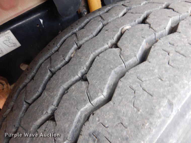 image for item DM6277 2007 Mack CV713  roll-off container truck