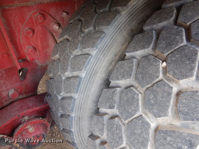 image for item DM6277 2007 Mack CV713  roll-off container truck