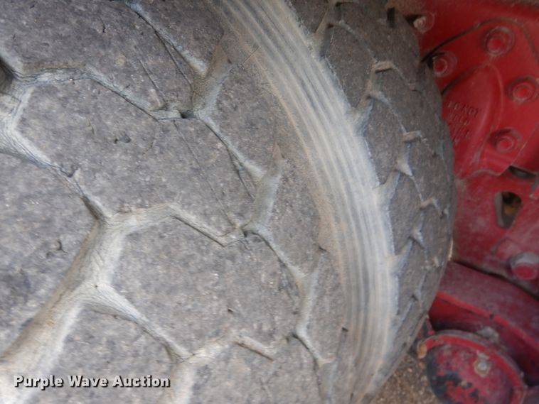 image for item DM6277 2007 Mack CV713  roll-off container truck