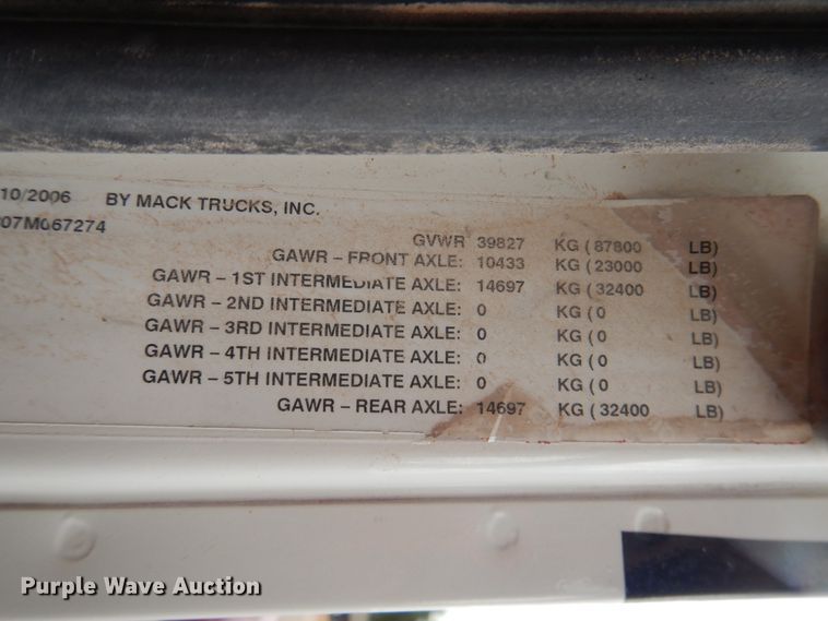 image for item DM6277 2007 Mack CV713  roll-off container truck