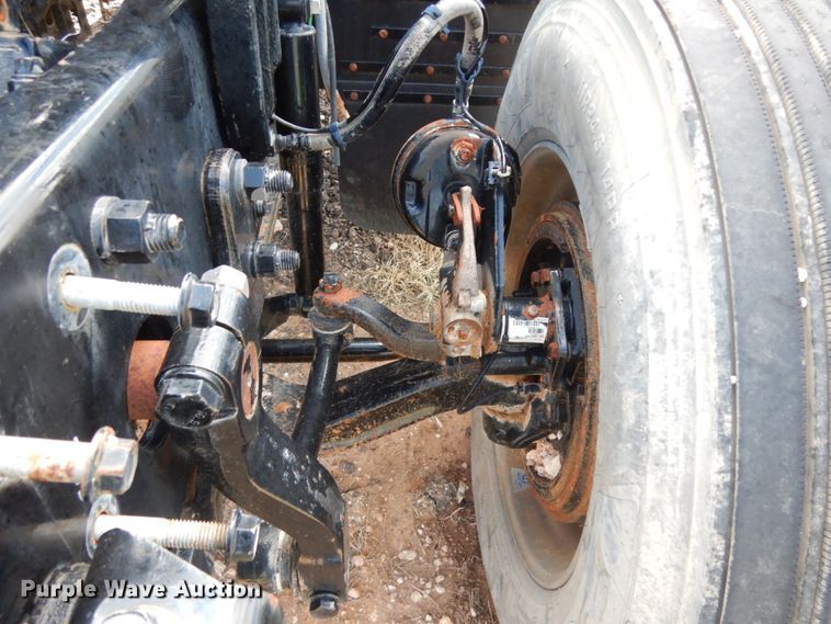 image for item DM6278 2013 Mack CHU613  semi truck