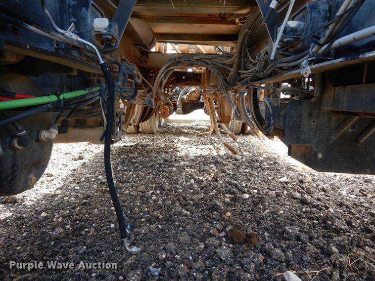 image for item DM6278 2013 Mack CHU613  semi truck