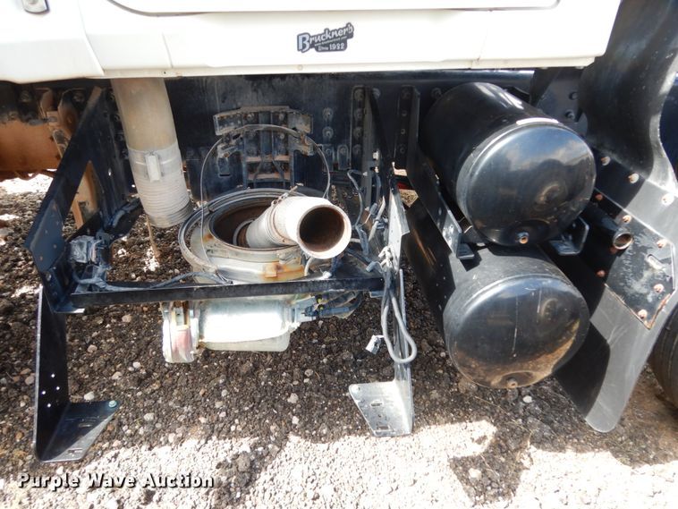 image for item DM6278 2013 Mack CHU613  semi truck