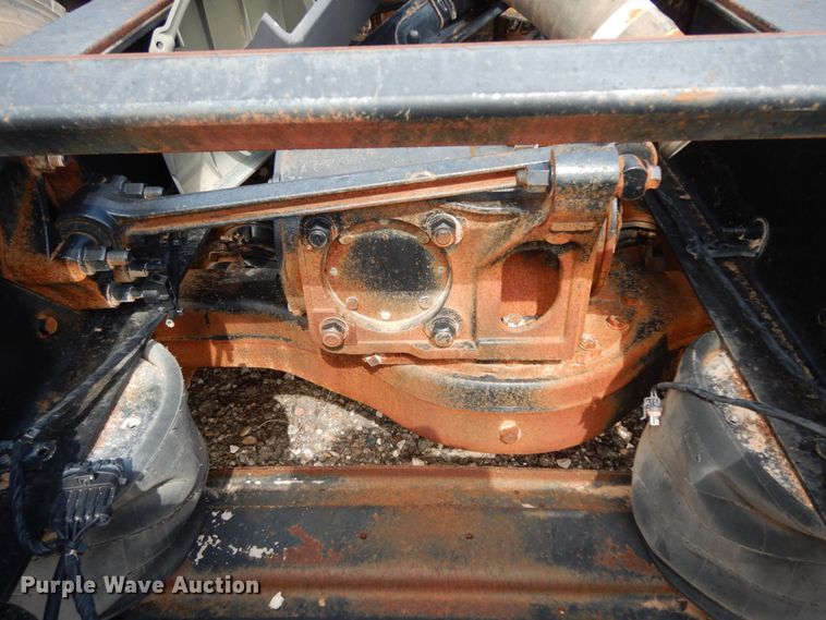 image for item DM6278 2013 Mack CHU613  semi truck