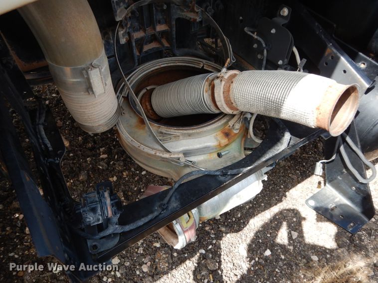 image for item DM6278 2013 Mack CHU613  semi truck