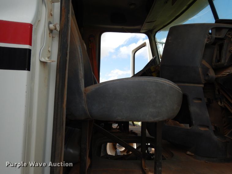 image for item DM6278 2013 Mack CHU613  semi truck