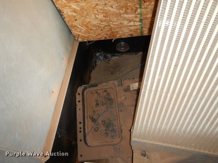 image for item DM6278 2013 Mack CHU613  semi truck