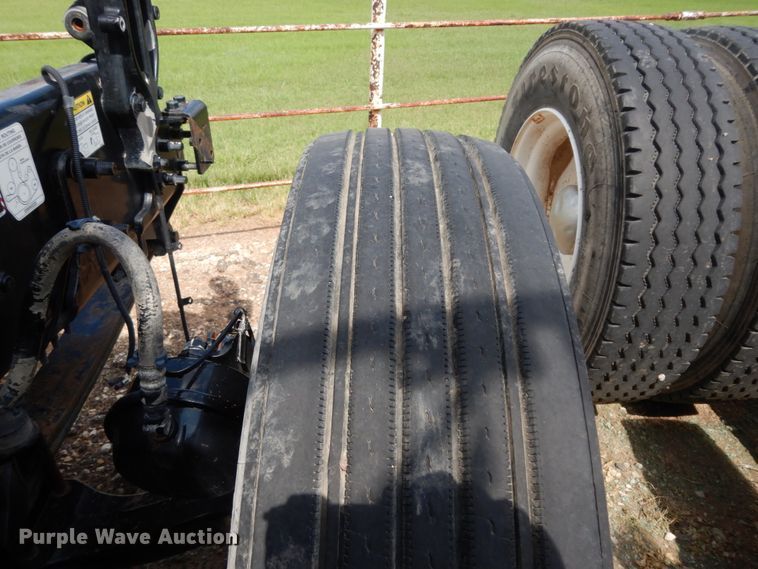 image for item DM6278 2013 Mack CHU613  semi truck