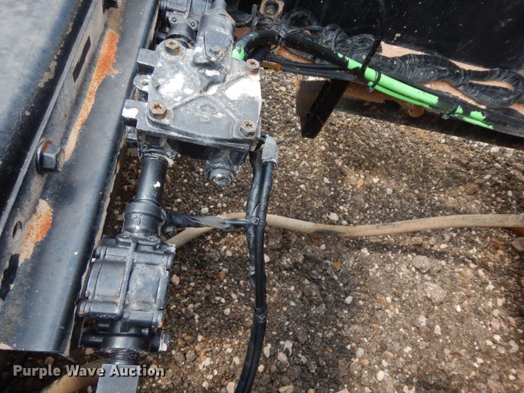 image for item DM6278 2013 Mack CHU613  semi truck