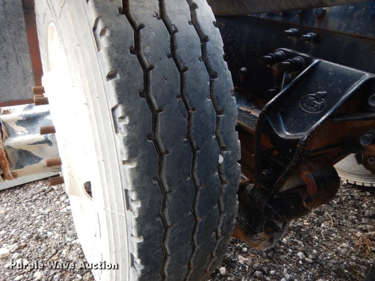 image for item DM6278 2013 Mack CHU613  semi truck