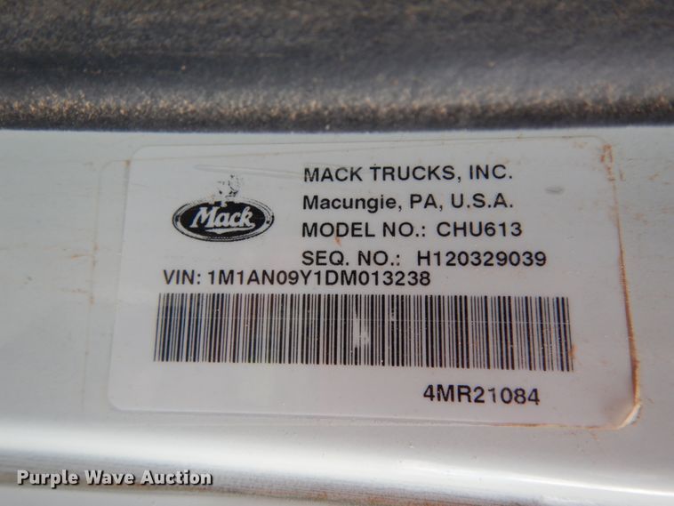 image for item DM6278 2013 Mack CHU613  semi truck