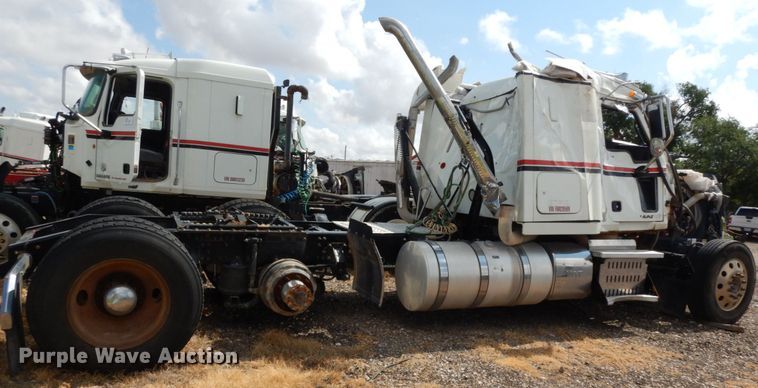 image for item DM6279 2015 Mack CHU613  semi truck