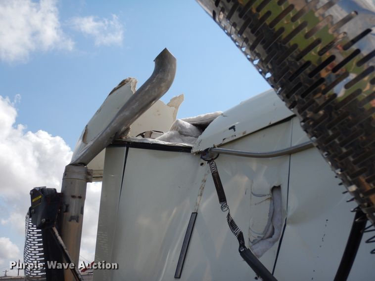 image for item DM6279 2015 Mack CHU613  semi truck