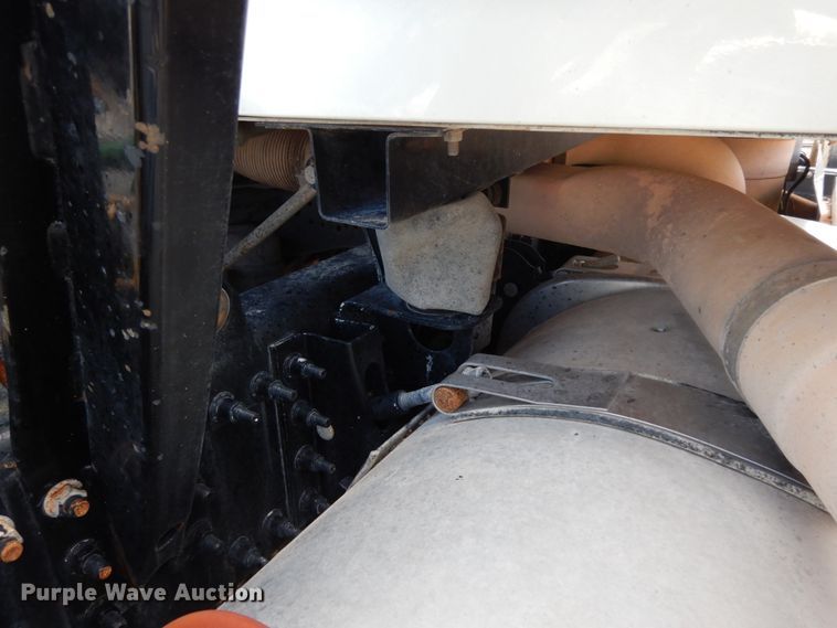 image for item DM6279 2015 Mack CHU613  semi truck