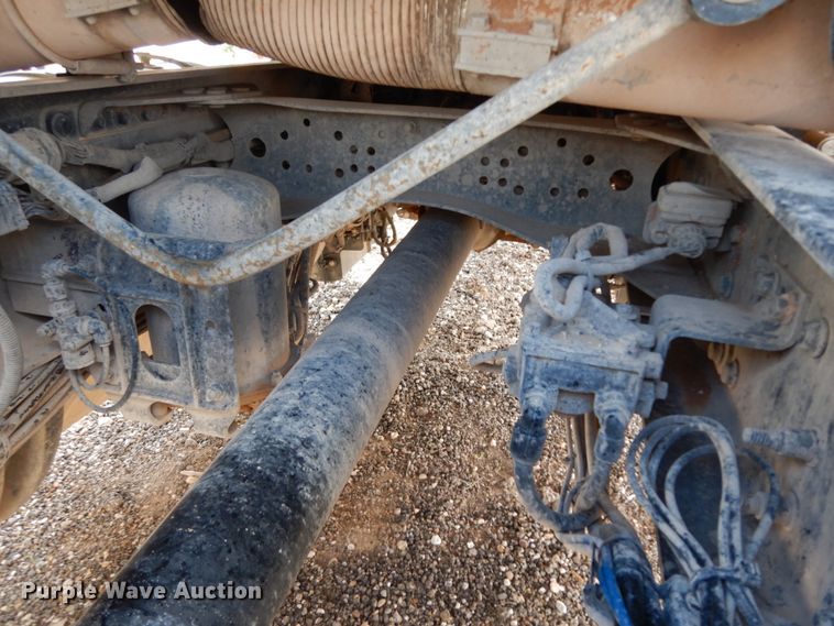 image for item DM6279 2015 Mack CHU613  semi truck