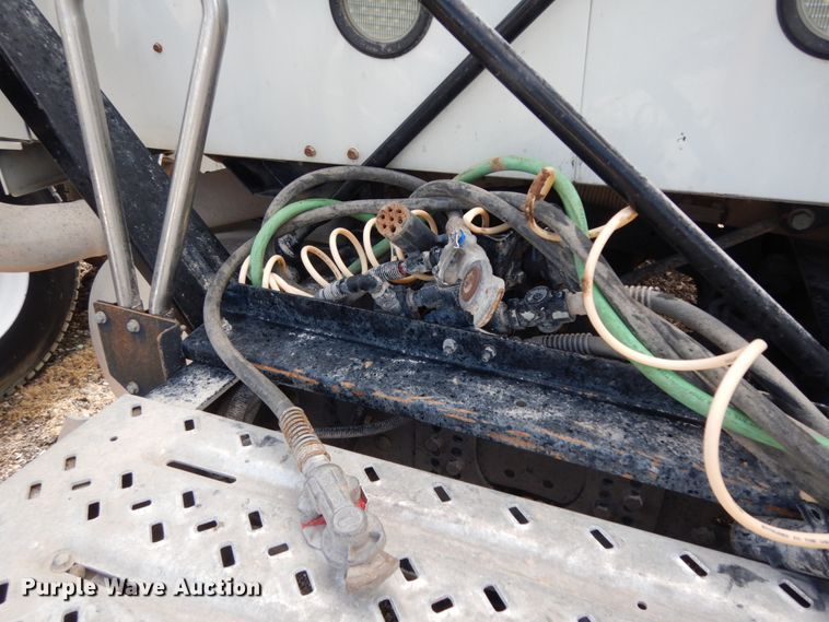 image for item DM6279 2015 Mack CHU613  semi truck