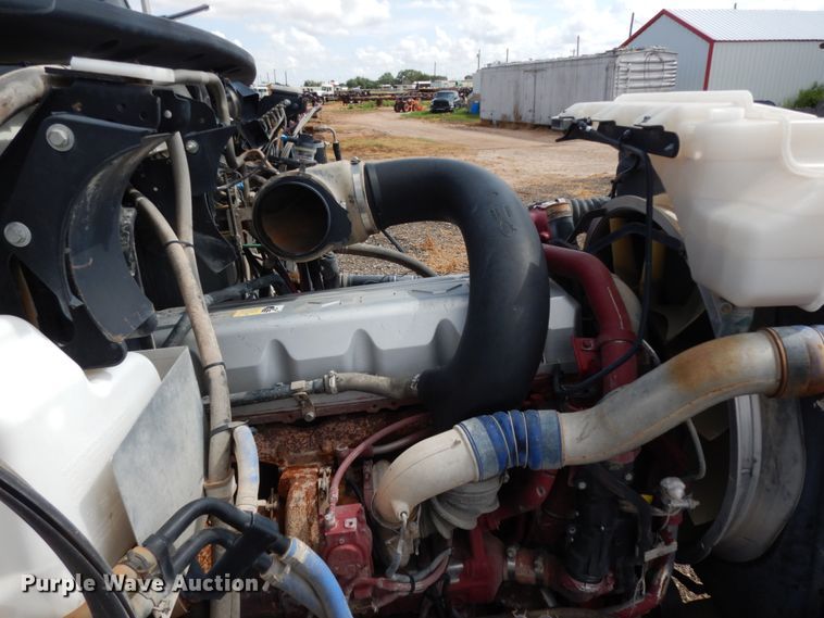 image for item DM6279 2015 Mack CHU613  semi truck