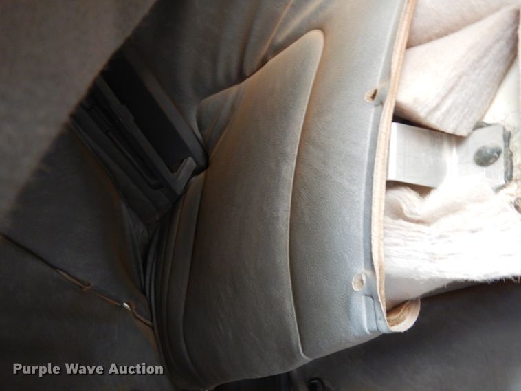 image for item DM6279 2015 Mack CHU613  semi truck