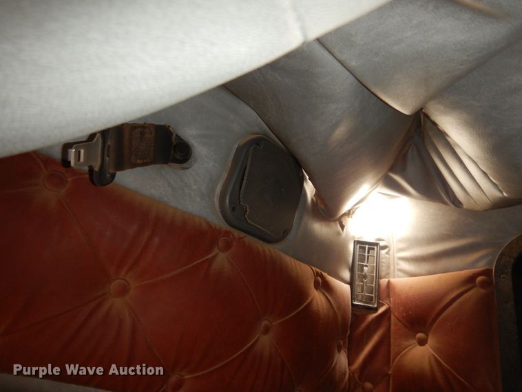 image for item DM6279 2015 Mack CHU613  semi truck