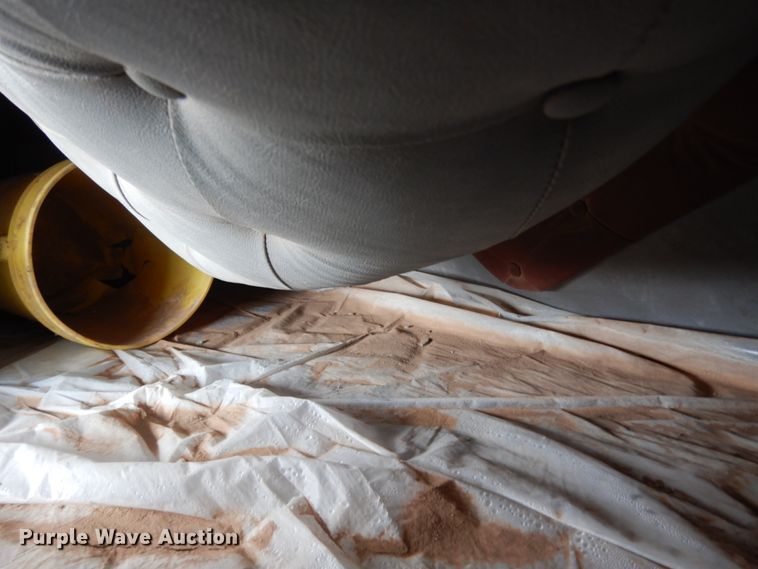 image for item DM6279 2015 Mack CHU613  semi truck