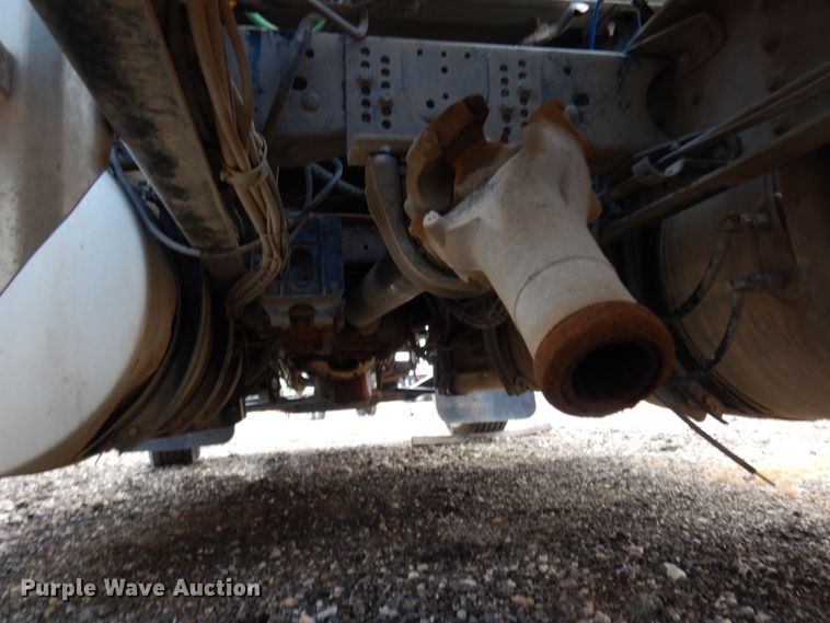 image for item DM6279 2015 Mack CHU613  semi truck