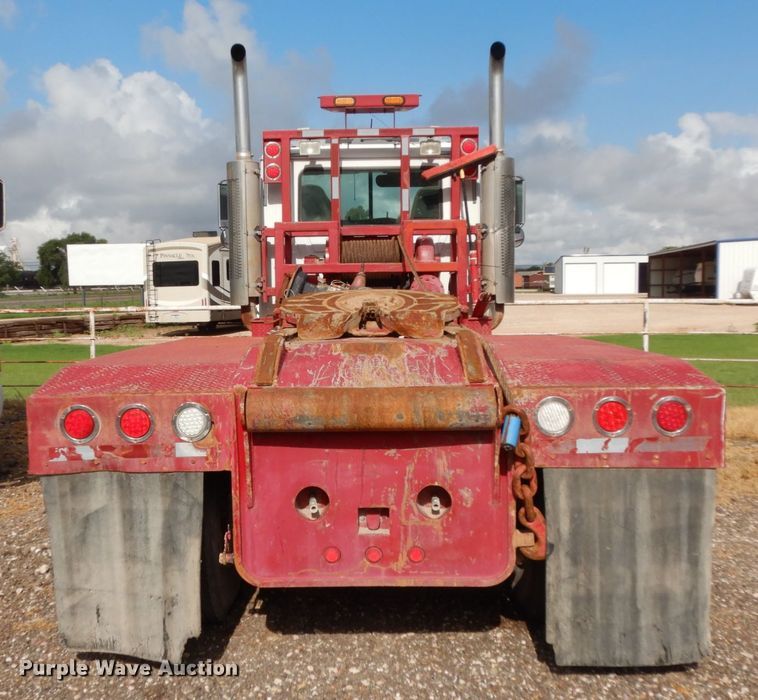 image for item DM6282 2007 Mack CHN613  semi truck