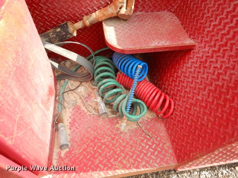 image for item DM6282 2007 Mack CHN613  semi truck