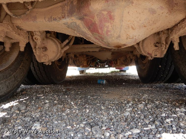 image for item DM6282 2007 Mack CHN613  semi truck