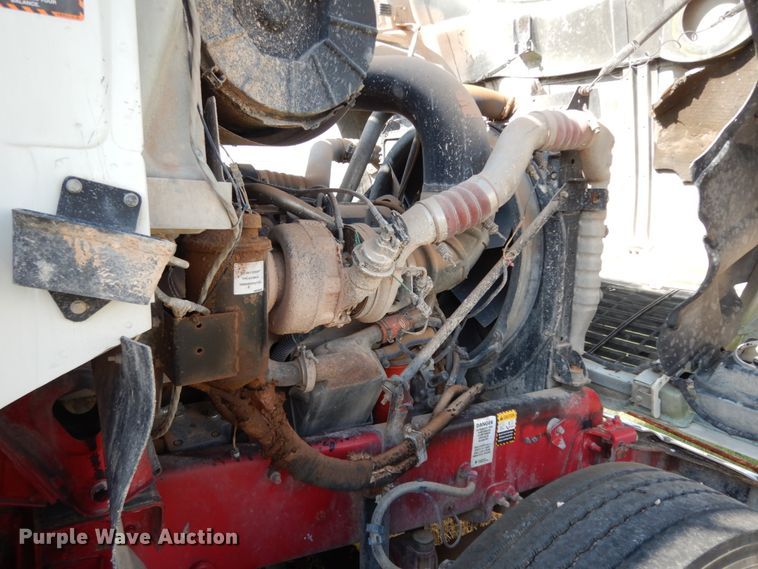 image for item DM6282 2007 Mack CHN613  semi truck