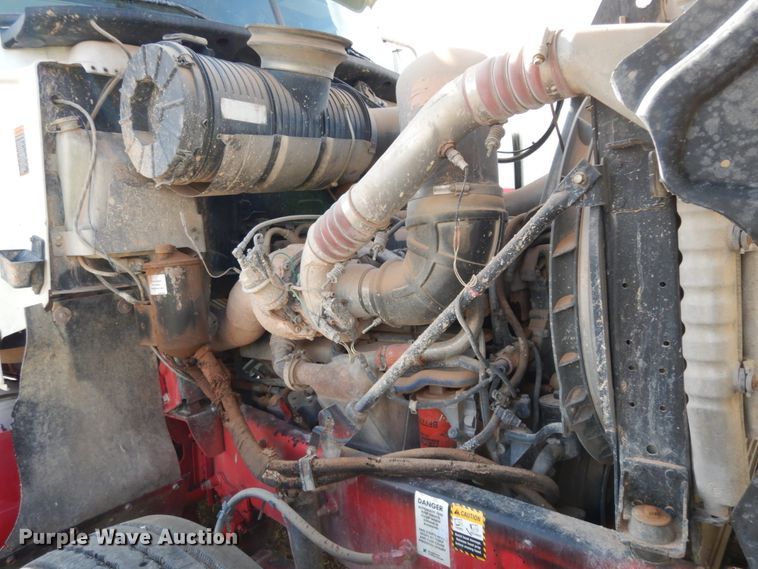 image for item DM6282 2007 Mack CHN613  semi truck