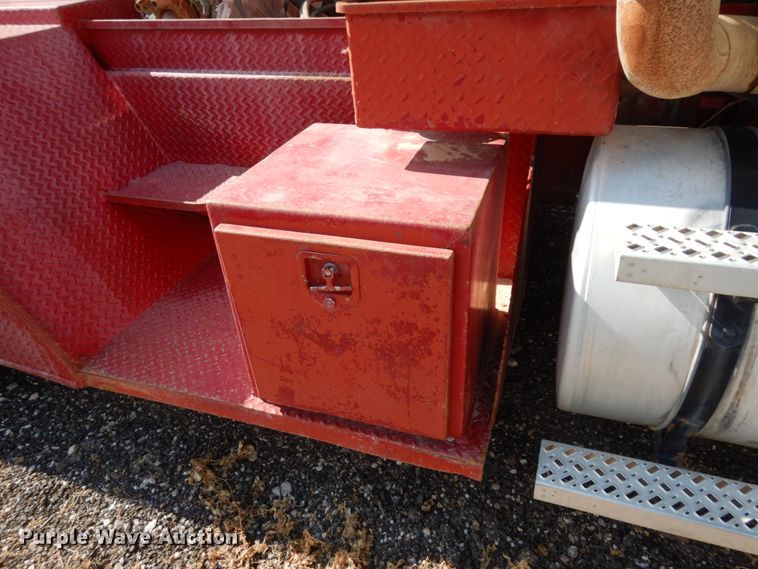 image for item DM6282 2007 Mack CHN613  semi truck