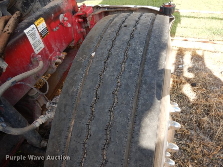 image for item DM6282 2007 Mack CHN613  semi truck