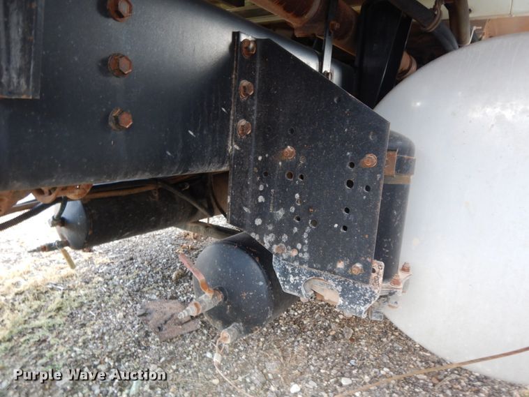 image for item DM6283 1996 International 8200  semi truck