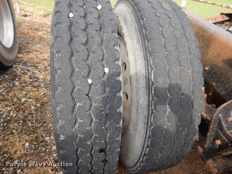 image for item DM6283 1996 International 8200  semi truck