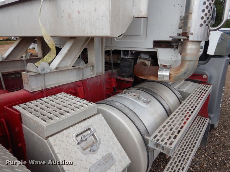 image for item DM6284 2007 Mack CT713  semi truck