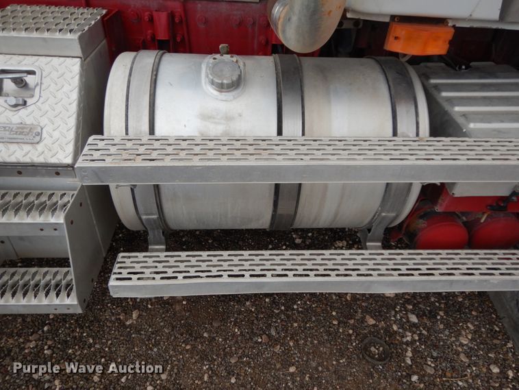 image for item DM6284 2007 Mack CT713  semi truck