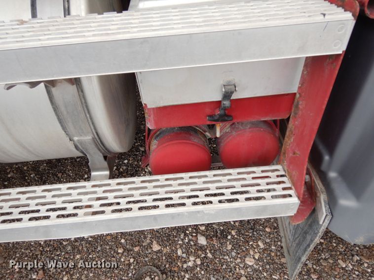 image for item DM6284 2007 Mack CT713  semi truck