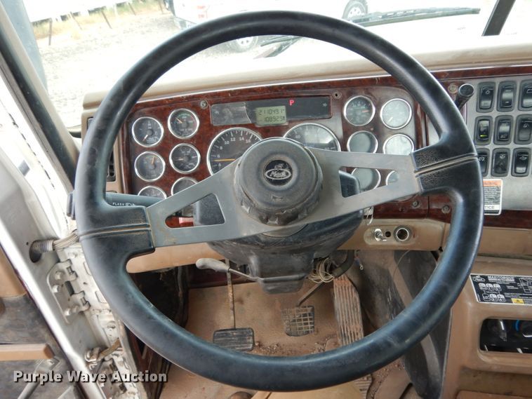 image for item DM6284 2007 Mack CT713  semi truck