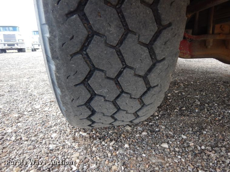 image for item DM6284 2007 Mack CT713  semi truck