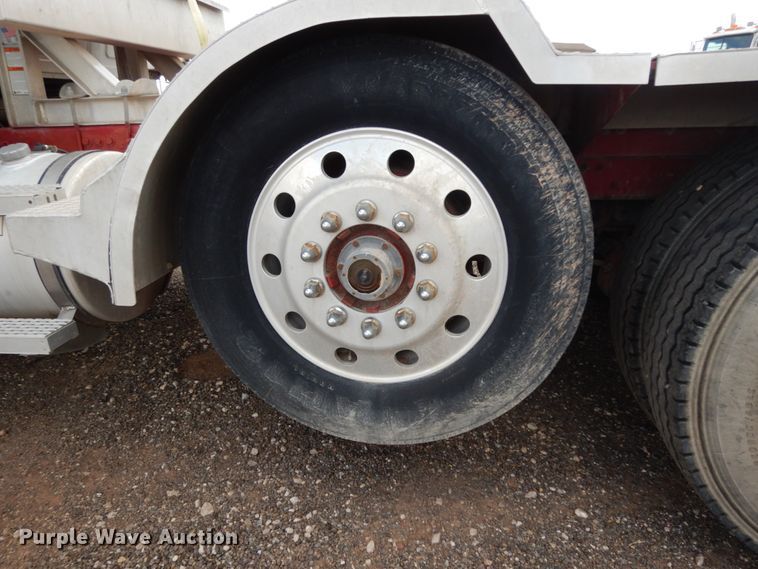 image for item DM6284 2007 Mack CT713  semi truck