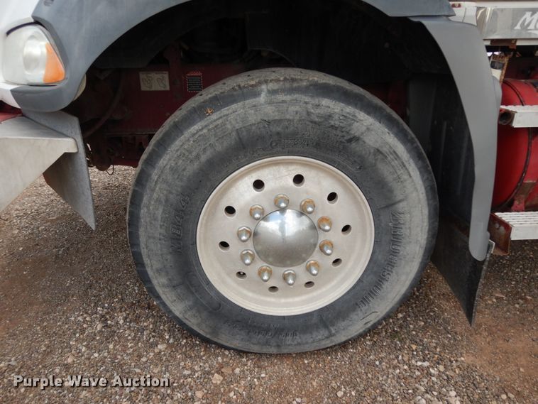 image for item DM6284 2007 Mack CT713  semi truck